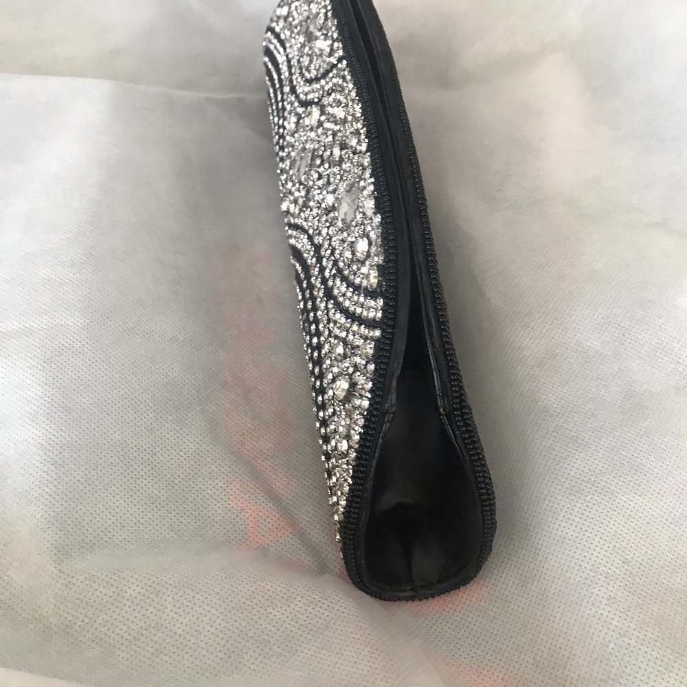 Round black rhinestone and crystal evening clutch - Picture 5 of 6